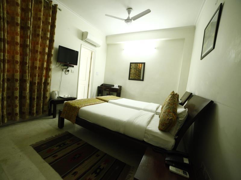 Mehra Residency At The Airport Hotell New Delhi Exteriör bild