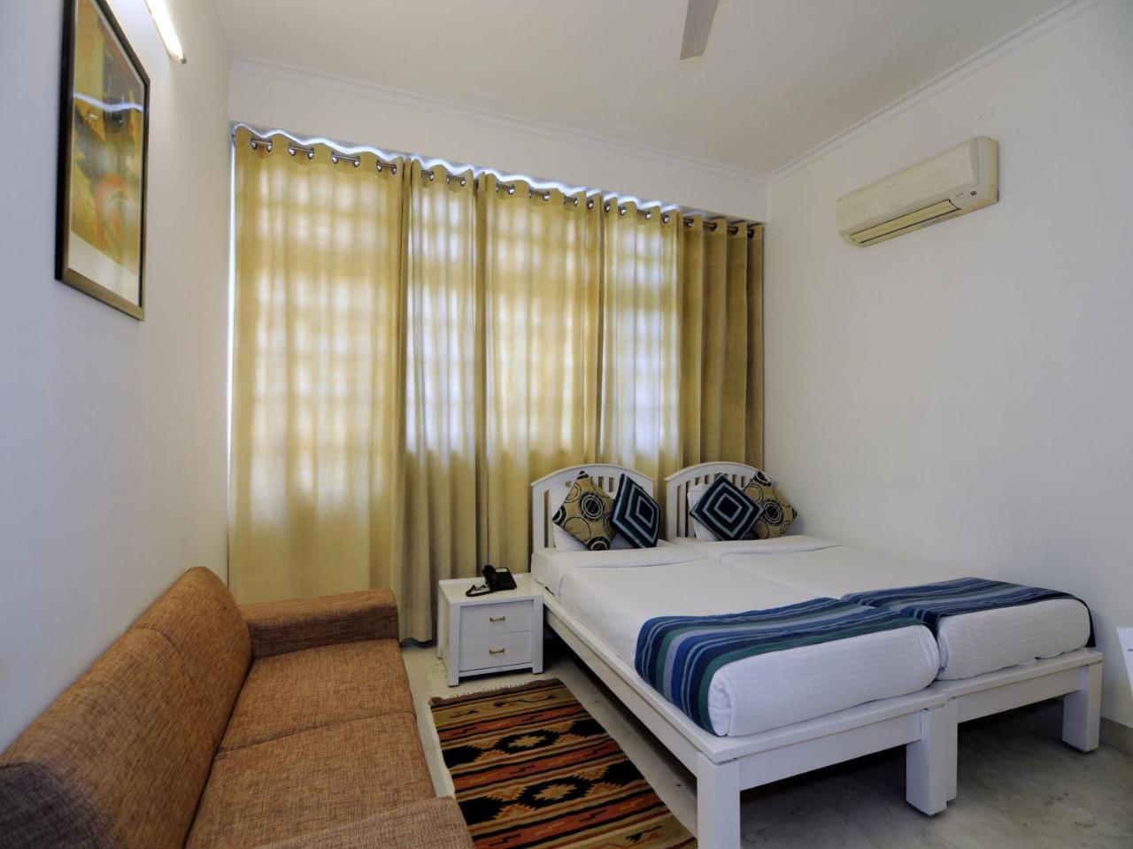 Mehra Residency At The Airport Hotell New Delhi Exteriör bild