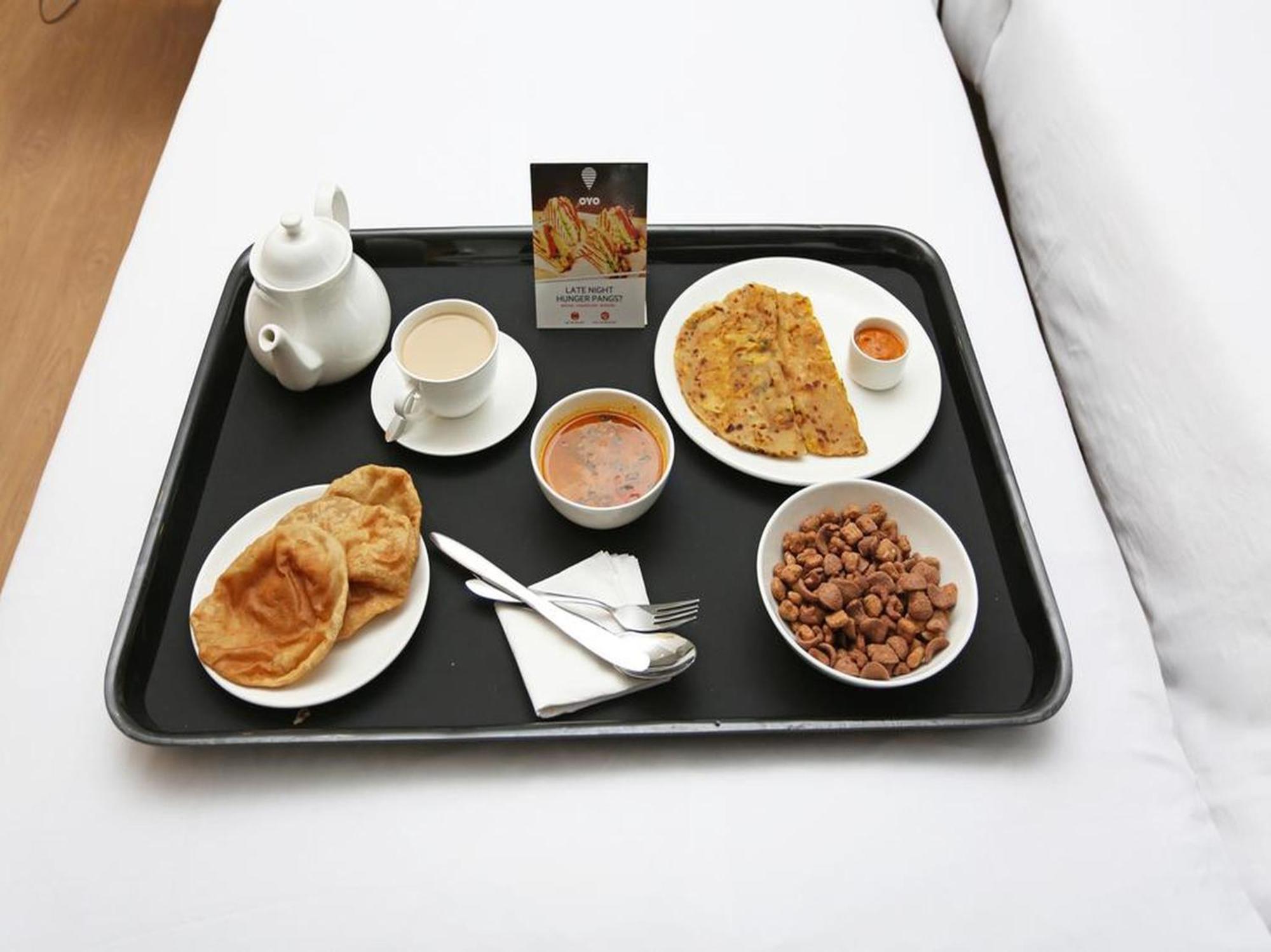 Mehra Residency At The Airport Hotell New Delhi Exteriör bild